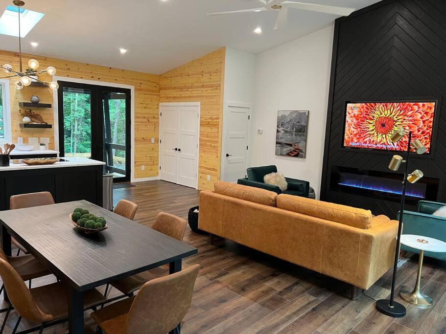 Modern Mountain Getaway With Hot Tub, Fire Pit Villa Sautee Nacoochee Ngoại thất bức ảnh