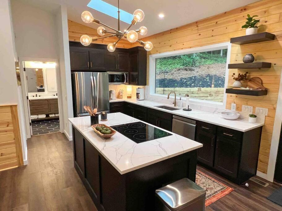 Modern Mountain Getaway With Hot Tub, Fire Pit Villa Sautee Nacoochee Ngoại thất bức ảnh